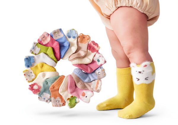 SkystingerX Toddler Crew Socks 8-Pair Pack Non Slip Grip for Boys &-5